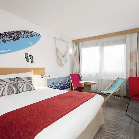 Novotel Airport 4*