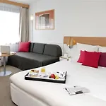 Hotell Novotel Airport 4*