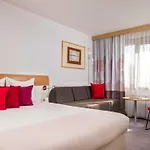 Novotel Airport 4*