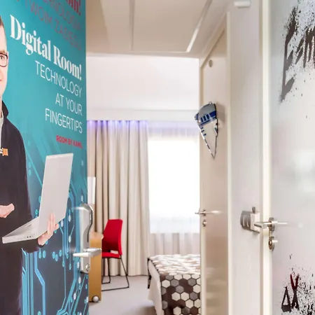 Hotel Novotel Airport 4*