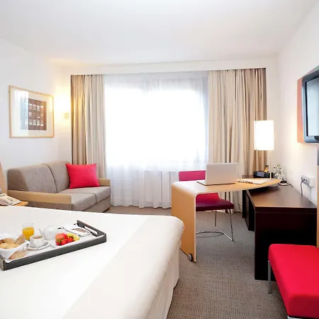 Hotel Novotel Airport 4*