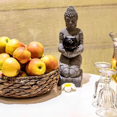 Отель Novotel Airport 4*
