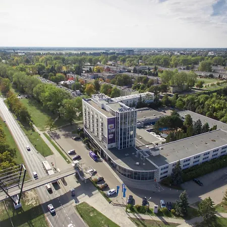 Novotel Airport Varsó