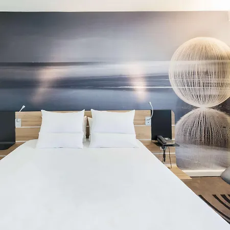 Hotel Novotel Airport 4*