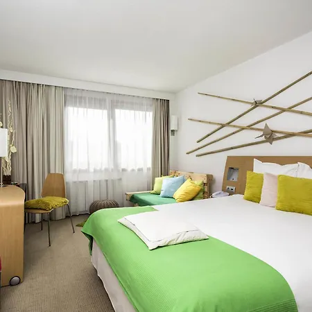 Novotel Airport Hotell 4*