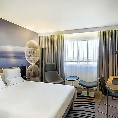 Novotel Airport Hotel 4*