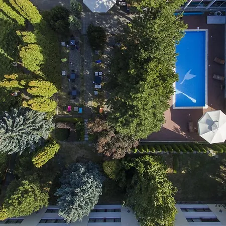 Novotel Airport Hotel Varsovia