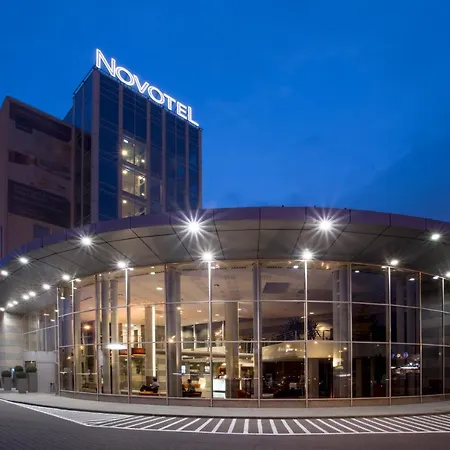 Novotel Airport Отель