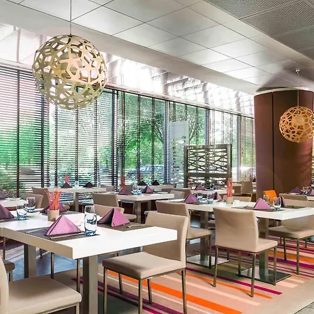 Novotel Airport Отель Варшава