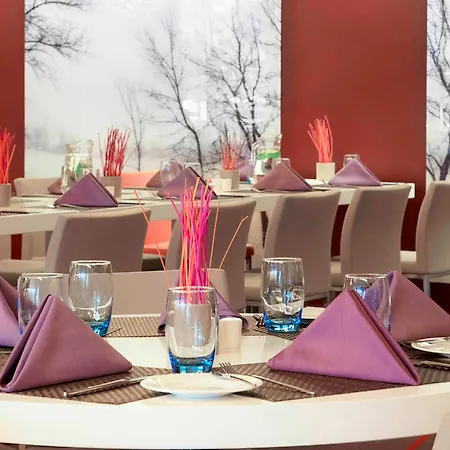 Отель Novotel Airport Варшава